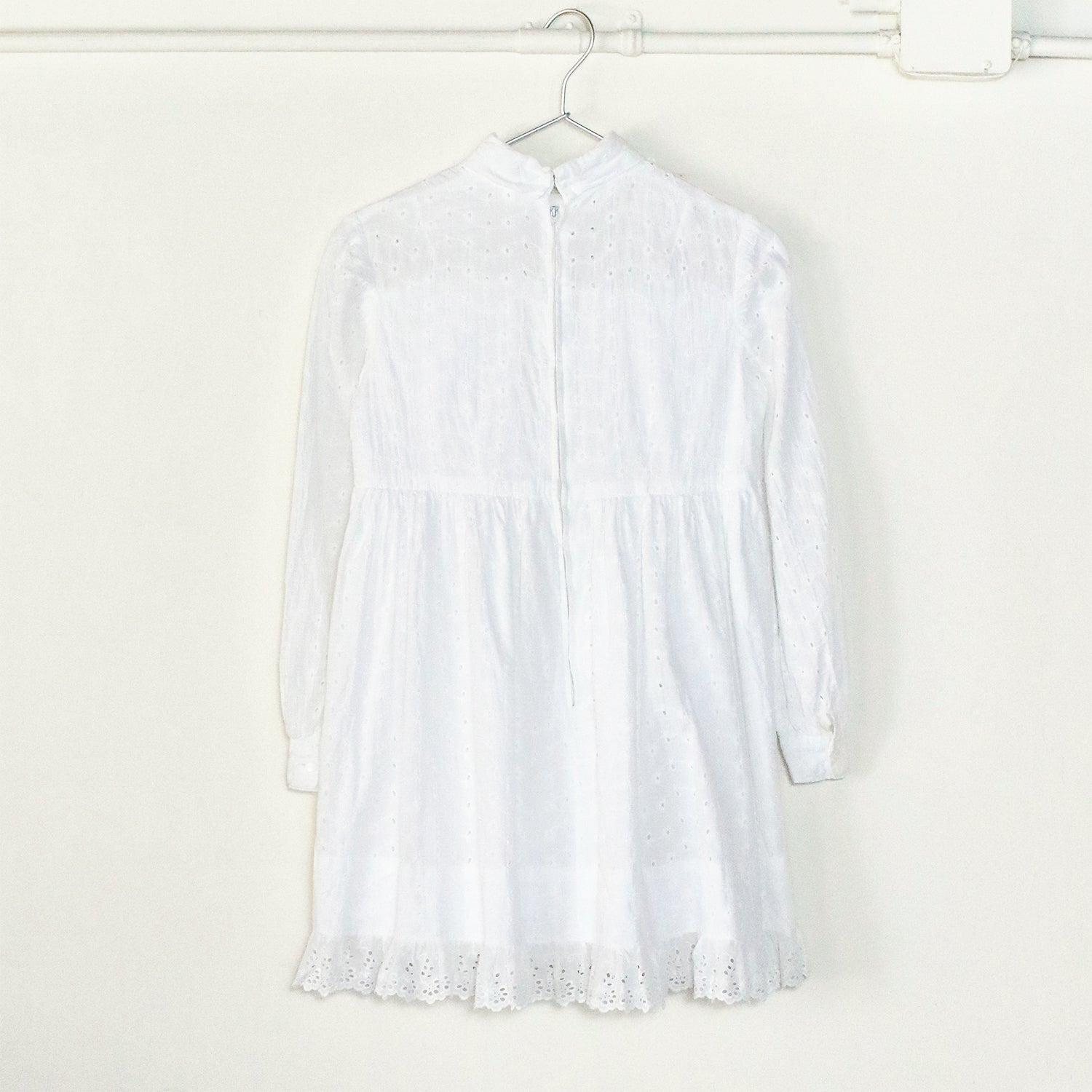 Volume White Lace Dress