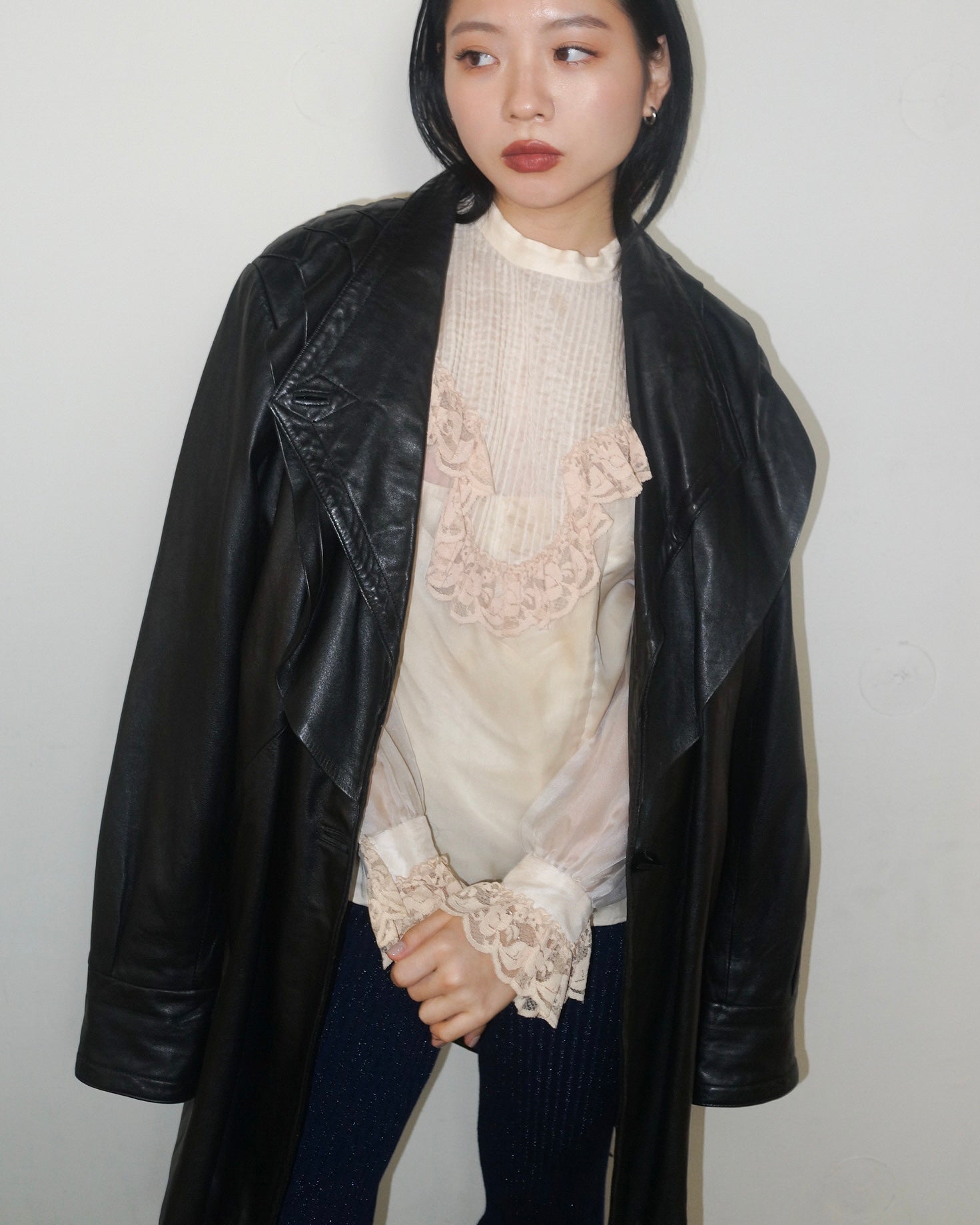 LACE SWITCHING BLOUSE