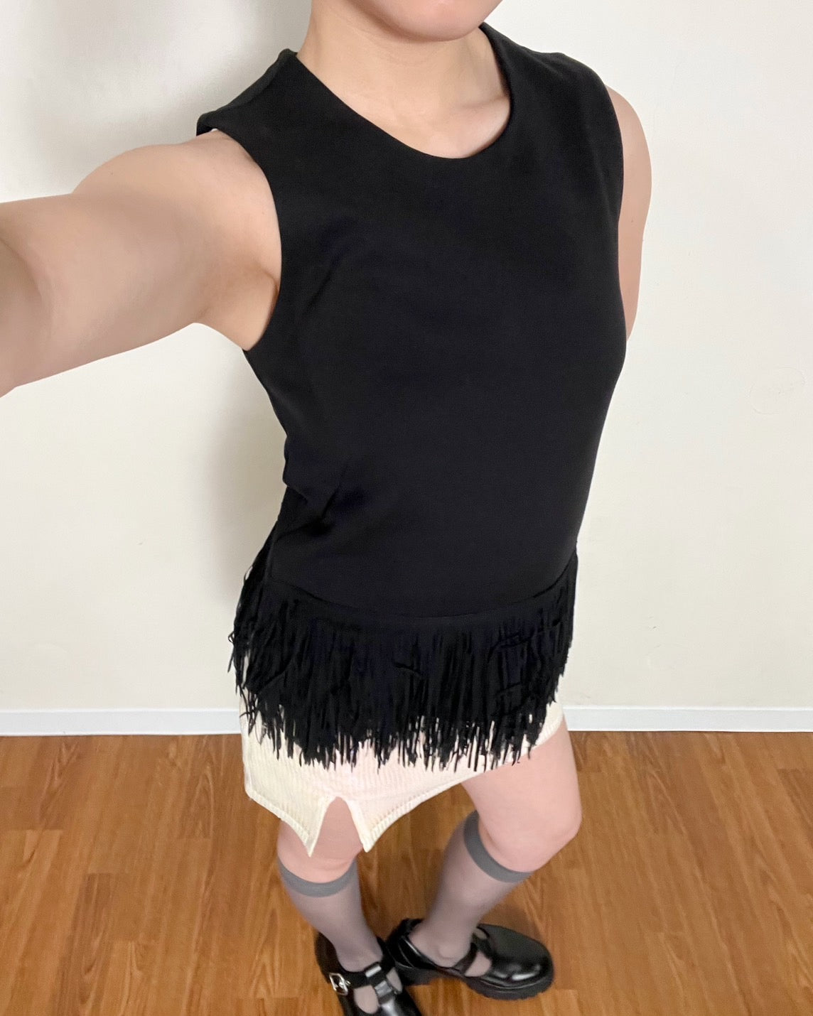 BLACK FRINGE TOP