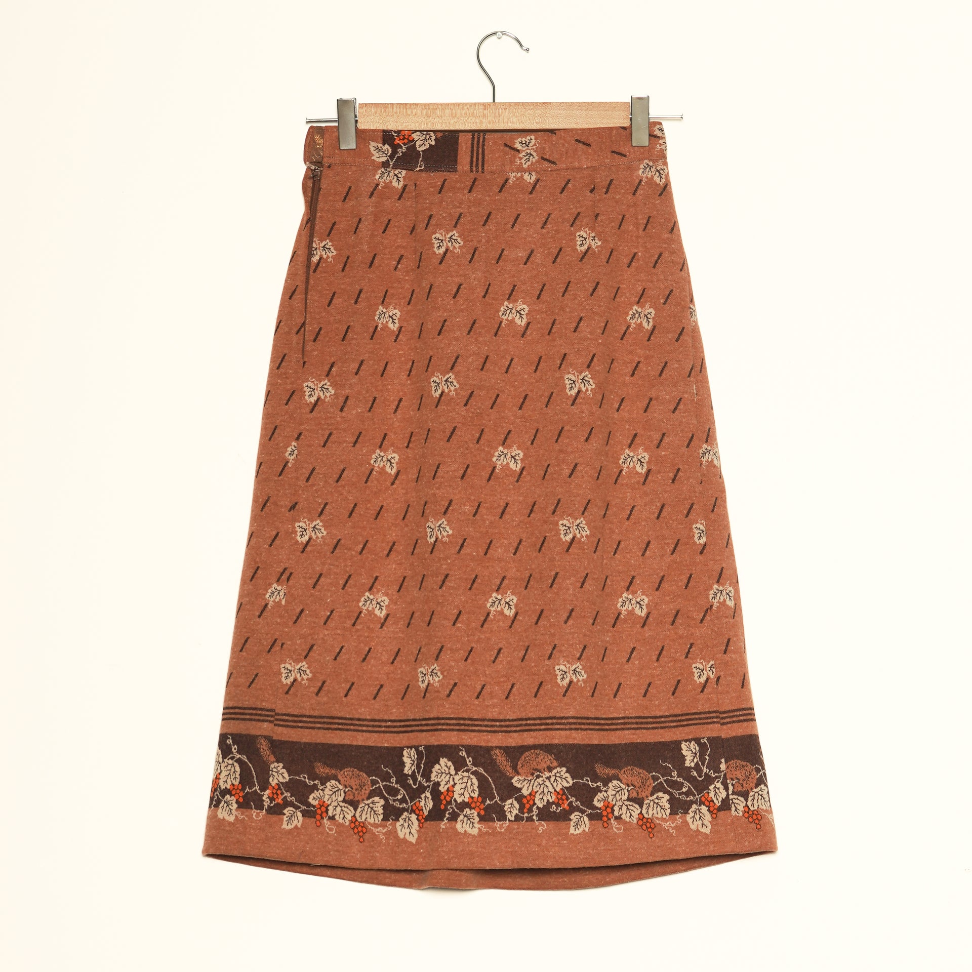 ILLUSTRATION SKIRT