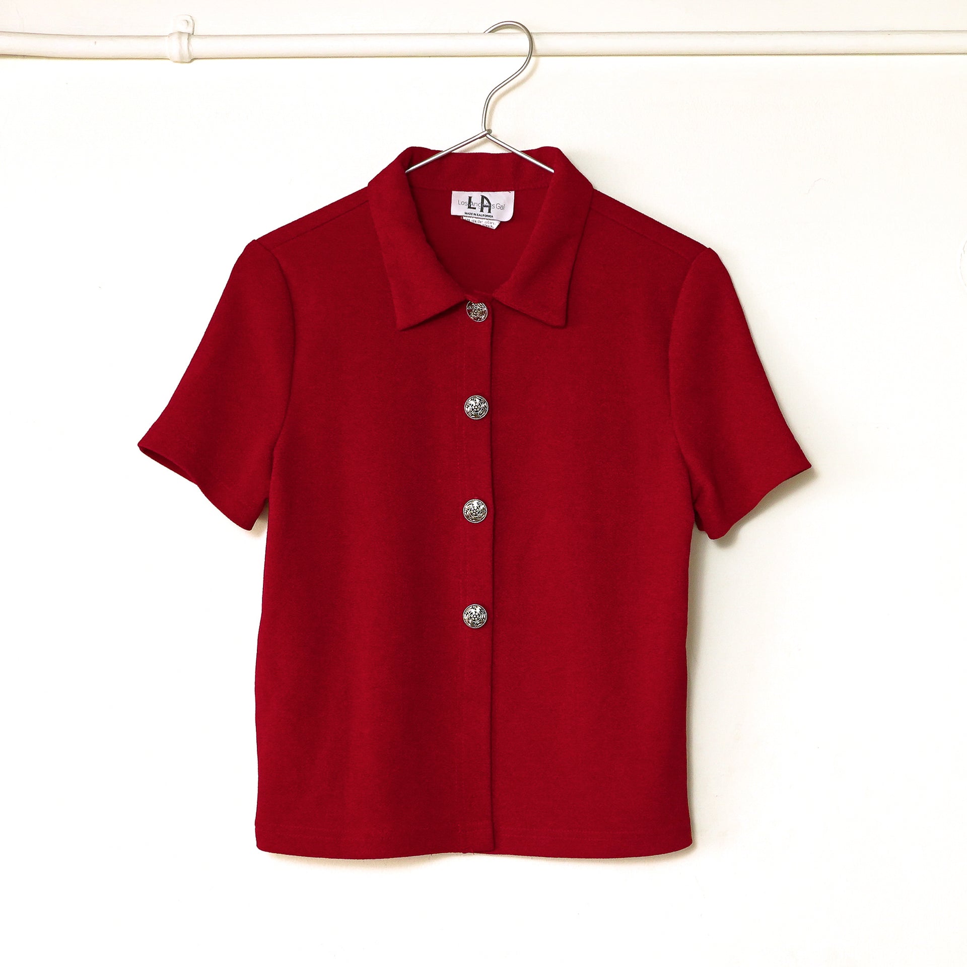 RED SHORT SLEEVE SHIRT