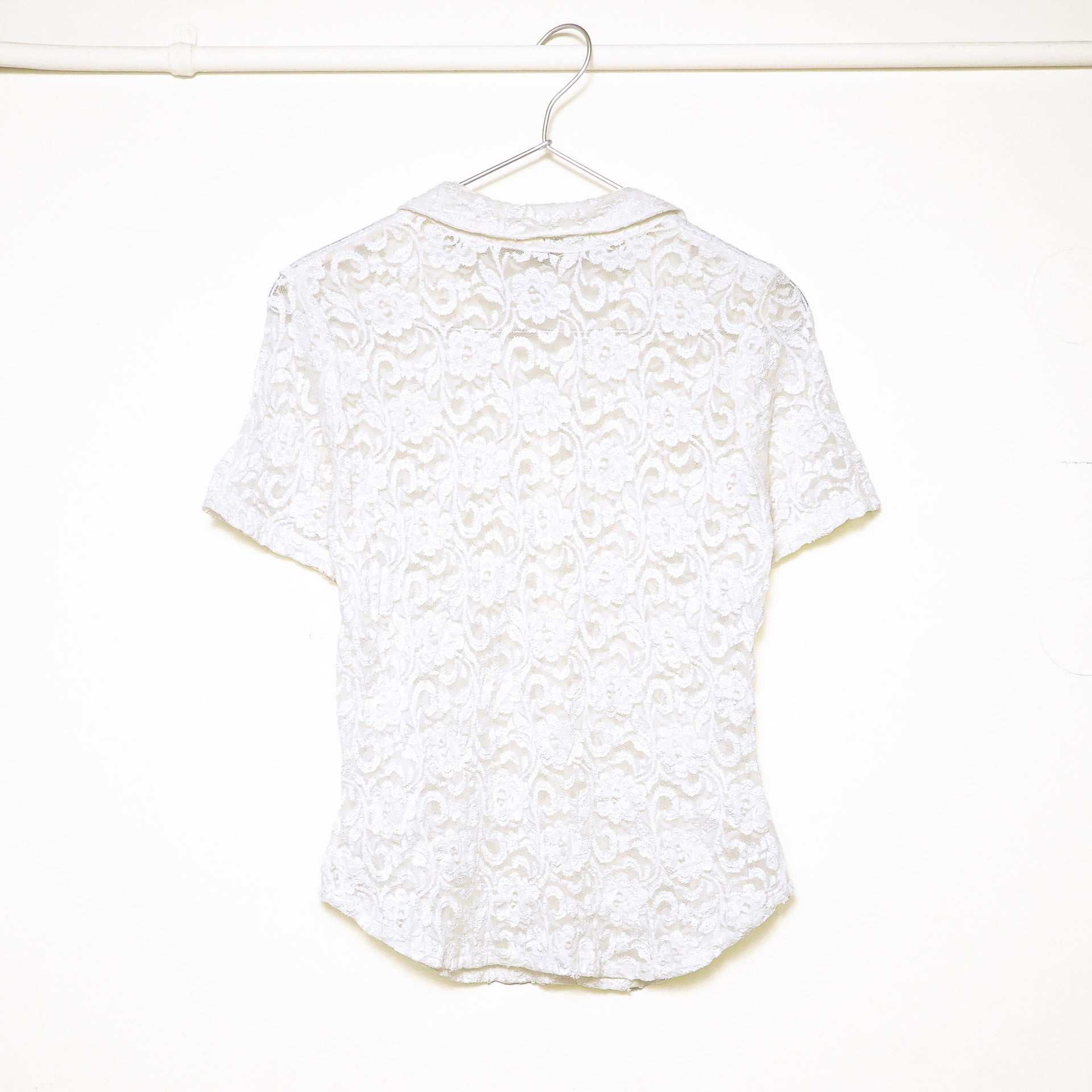 LACE SEASHELL SHIRT