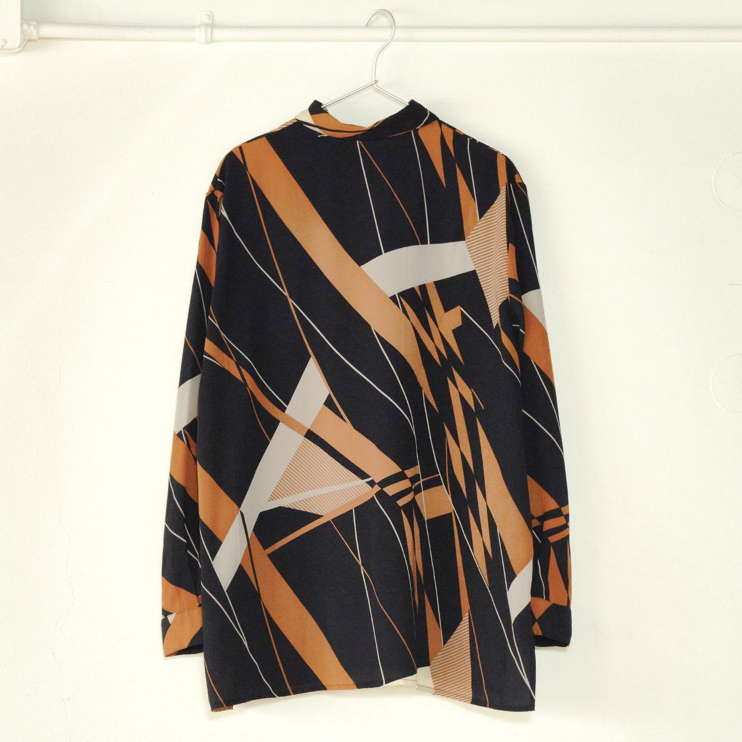 BOLD PRINT SHIRT