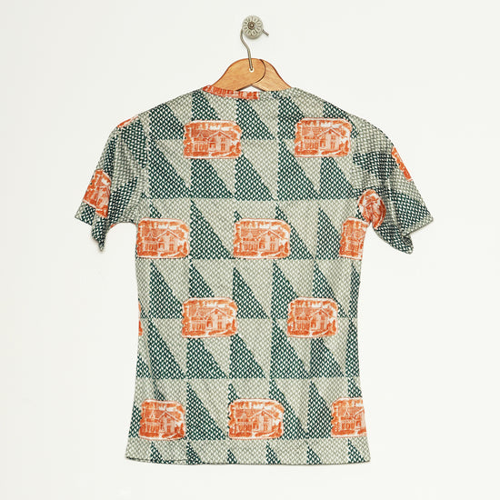 Mysterious patterned T-shirt